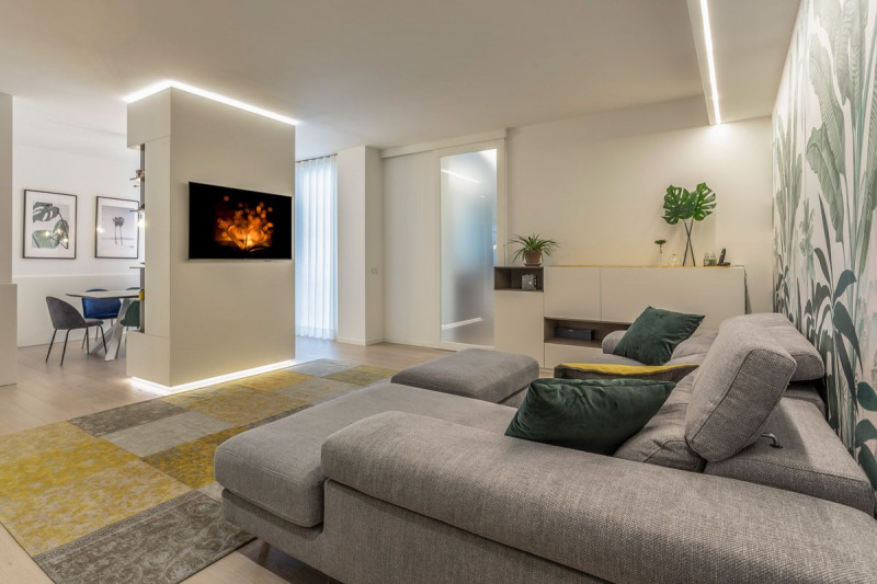 SPLENDIDO BICAMERE ARREDATO IN LOCAZIONE A VICENZA CENTRO - RIF. 8363
COMPLETO DI GARAGE E POSTO ...