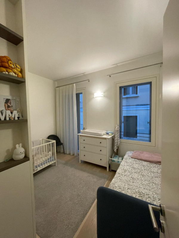 SPLENDIDO BICAMERE ARREDATO IN LOCAZIONE A VICENZA CENTRO - RIF. 8363
COMPLETO DI GARAGE E POSTO ...