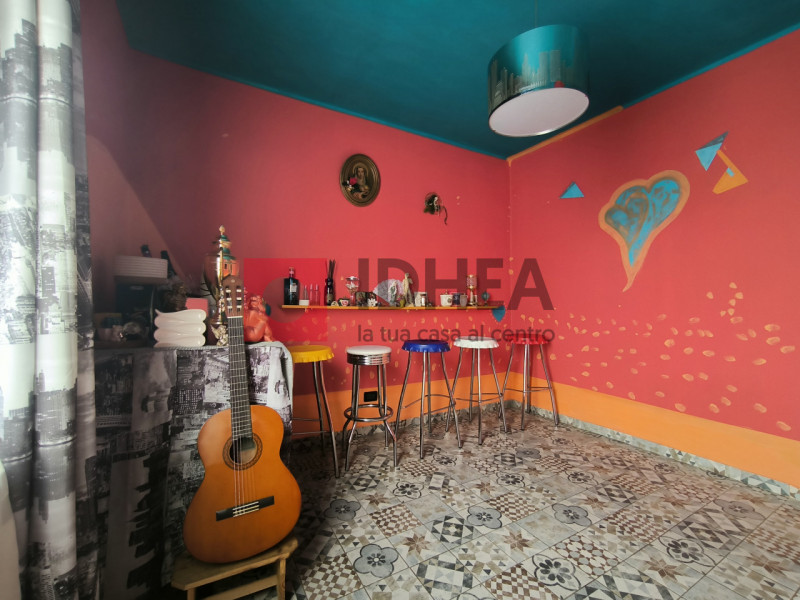 SILEA:CENDON

Appartamento bicamere, situato all'interno di una palazzina ex ATER degli anni '70 ...