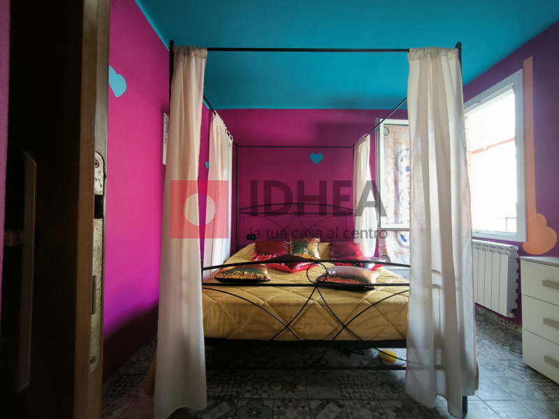 SILEA:CENDON

Appartamento bicamere, situato all'interno di una palazzina ex ATER degli anni '70 ...