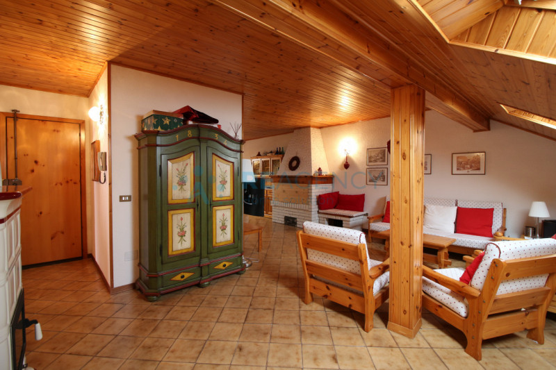 Tonezza del Cimone 

Stai cercando un appartamento in stile montano nell' Altopiano Vicentino?

P...