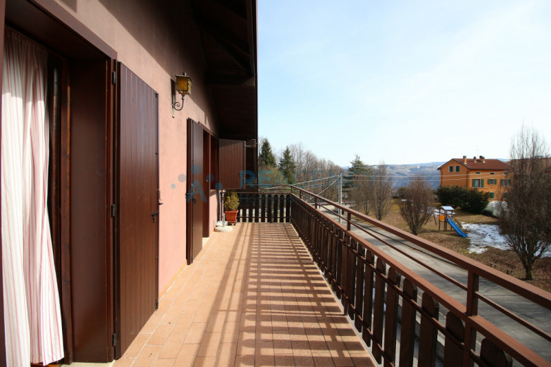 Tonezza del Cimone 

Stai cercando un appartamento in stile montano nell' Altopiano Vicentino?

P...