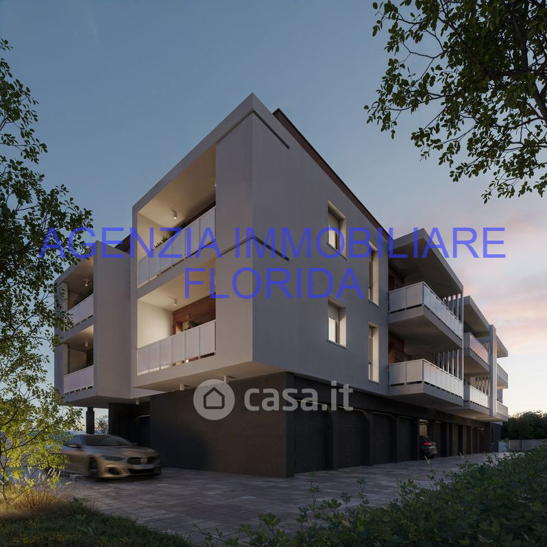 APPARTAMENTI CON 2 e 3 CAMERE E AMPIA TERRAZZA ABITABILE

LOREGGIA di nuova costruzione Splendito...