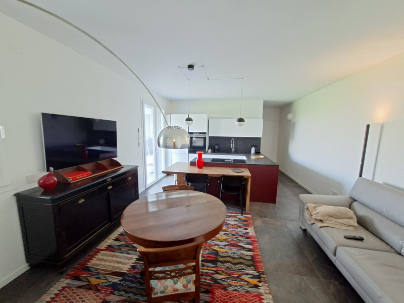 Studio Itaca Immobiliare propone in vendita un attico raffinato situato nel quartiere Crocifisso,...