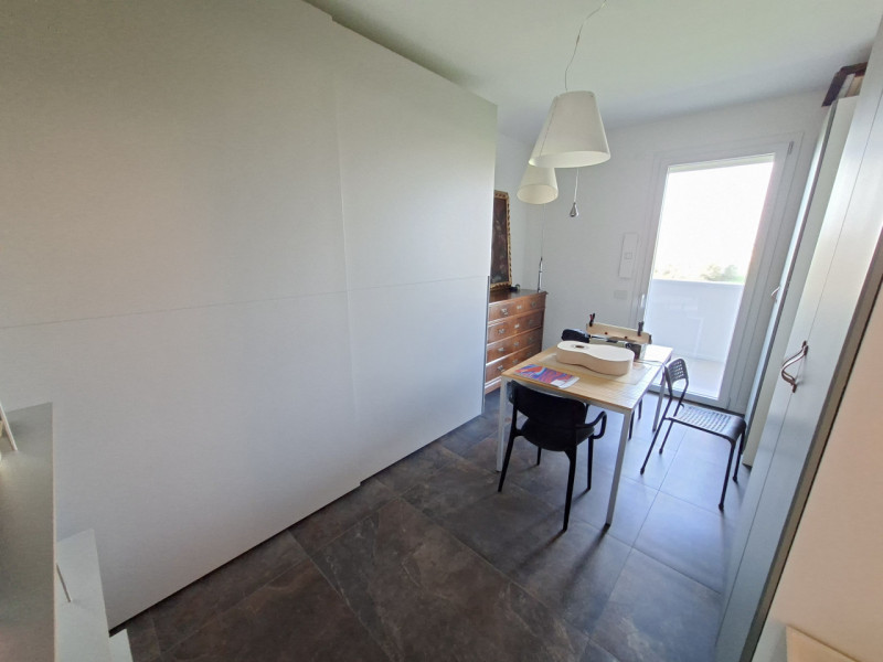 Studio Itaca Immobiliare propone in vendita un attico raffinato situato nel quartiere Crocifisso,...