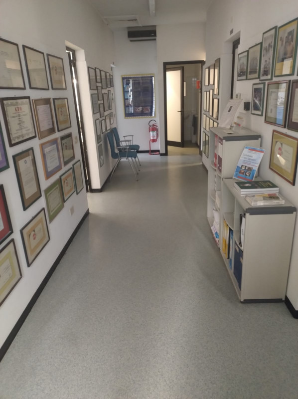 AFFITTASI UFFICIO in zona ARCELLA - SANT'ANTONINO

-Palazzina di sole 2 unità con destinazione uf...