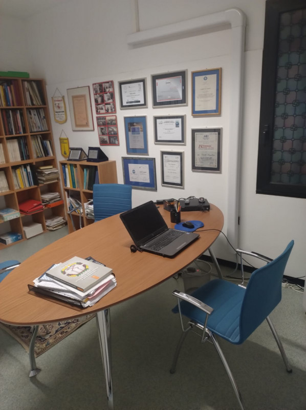 AFFITTASI UFFICIO in zona ARCELLA - SANT'ANTONINO

-Palazzina di sole 2 unità con destinazione uf...