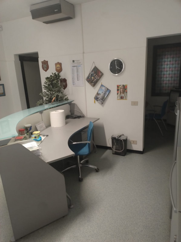 AFFITTASI UFFICIO in zona ARCELLA - SANT'ANTONINO

-Palazzina di sole 2 unità con destinazione uf...