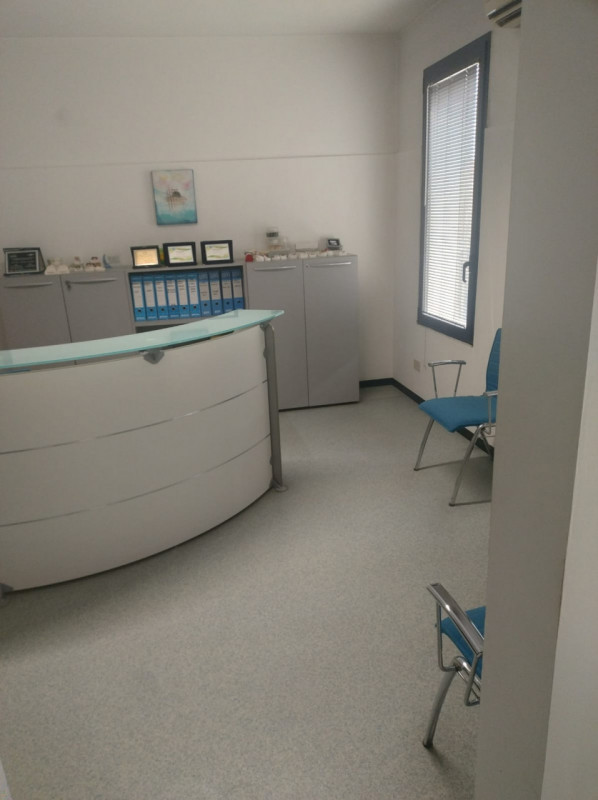AFFITTASI UFFICIO in zona ARCELLA - SANT'ANTONINO

-Palazzina di sole 2 unità con destinazione uf...