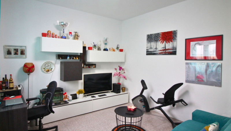 Scopri un'opportunità unica nel cuore di Vicenza, nella tranquilla zona di Bertesina-Ospedaletto....