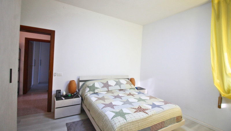 Scopri un'opportunità unica nel cuore di Vicenza, nella tranquilla zona di Bertesina-Ospedaletto....