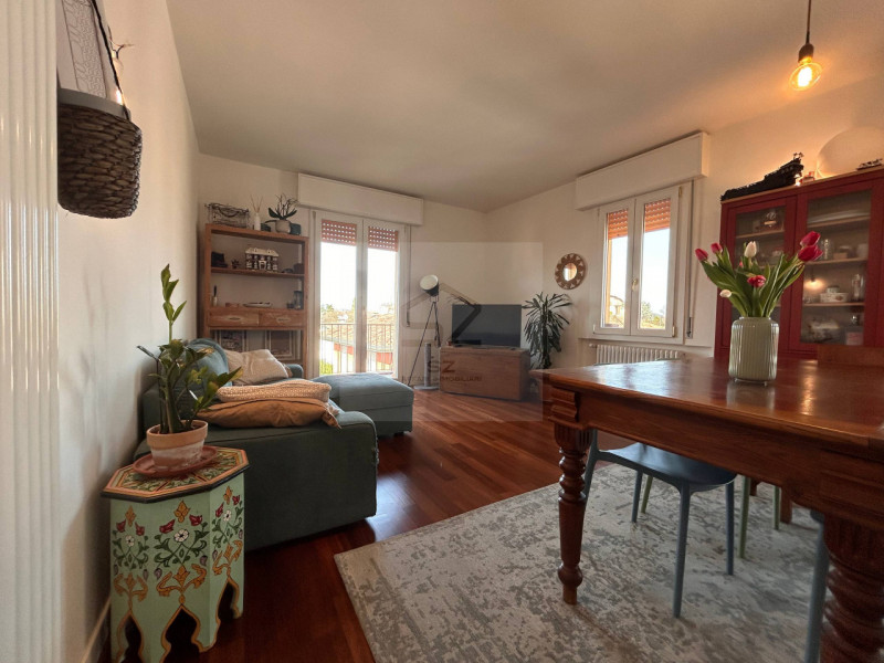 PADOVA-BRUSEGANA 

Proponiamo in vendita appartamento situato al terzo piano, particolarmente lum...