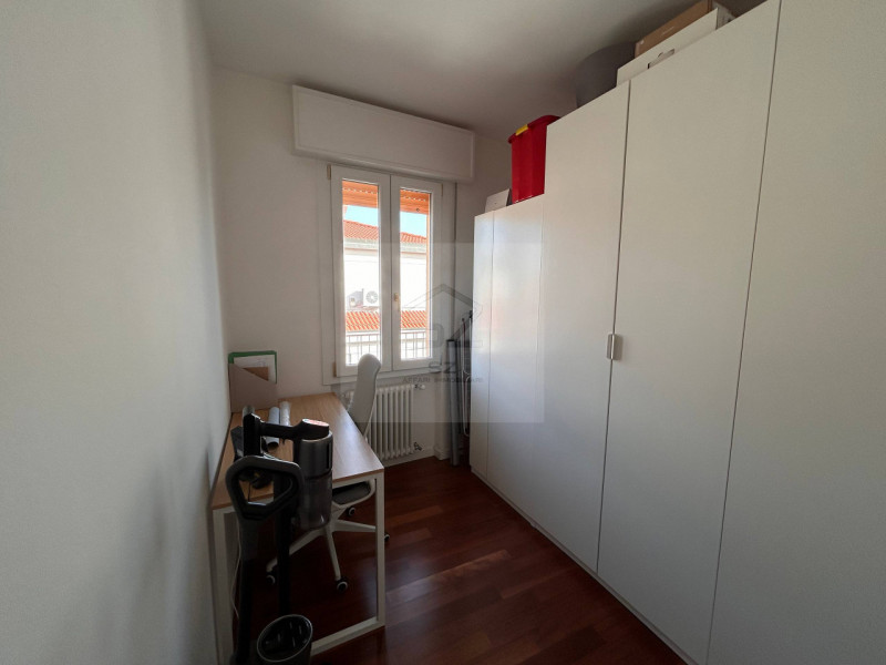 PADOVA-BRUSEGANA 

Proponiamo in vendita appartamento situato al terzo piano, particolarmente lum...