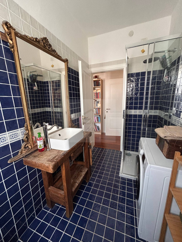 PADOVA-BRUSEGANA 

Proponiamo in vendita appartamento situato al terzo piano, particolarmente lum...