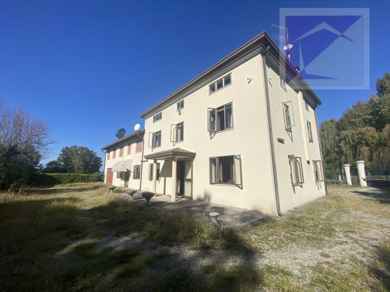 Santa Giustina in Colle -Frazione Fratte - Proponiamo in vendita villa singola situata in una tra...