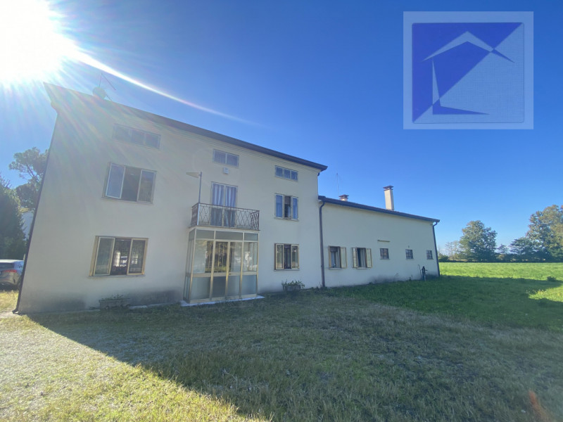 Santa Giustina in Colle -Frazione Fratte - Proponiamo in vendita villa singola situata in una tra...