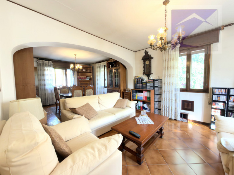 Santa Giustina in Colle -Frazione Fratte - Proponiamo in vendita villa singola situata in una tra...