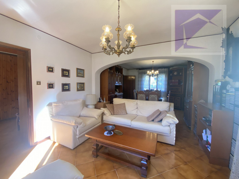 Santa Giustina in Colle -Frazione Fratte - Proponiamo in vendita villa singola situata in una tra...