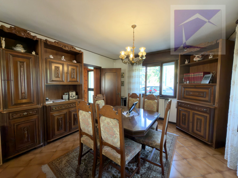 Santa Giustina in Colle -Frazione Fratte - Proponiamo in vendita villa singola situata in una tra...