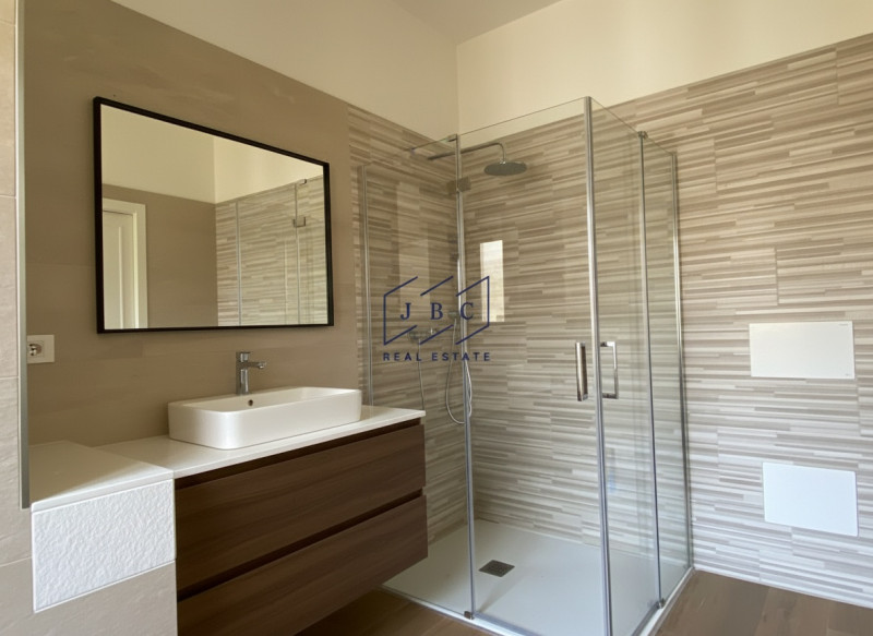 Mansue' - (Treviso)

Proponiamo in vendita villa immersa in un grande giardino curato nei minimi ...