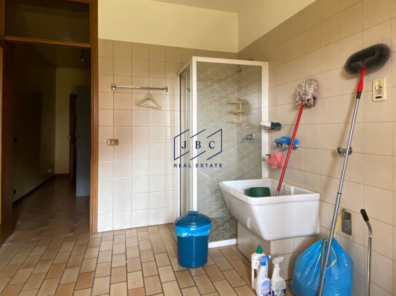 Mansue' - (Treviso)

Proponiamo in vendita villa immersa in un grande giardino curato nei minimi ...