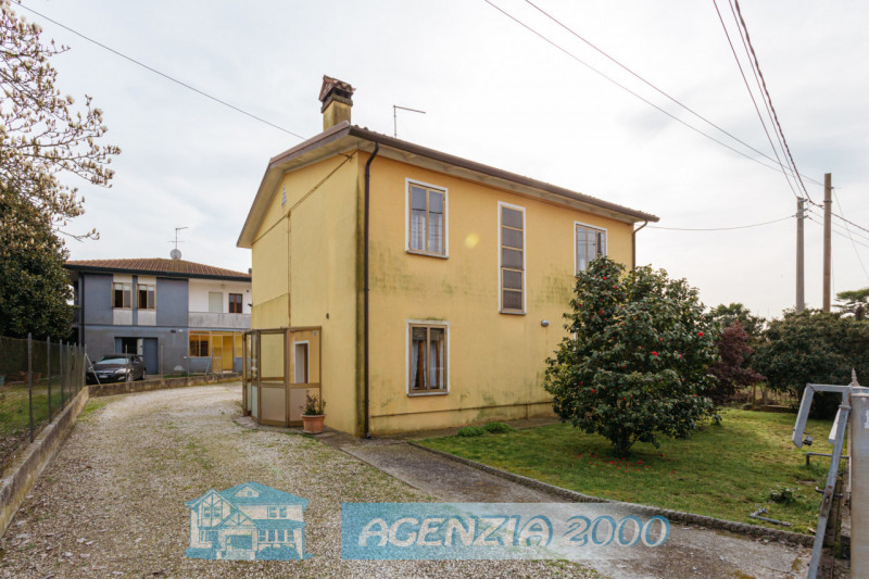 LA TUA OCCASIONE E' A TERRASSA PADOVANA!!! LA CASA GIUSTA PER TE!!! CON AMPIO GIARDINO E TERRENO ...