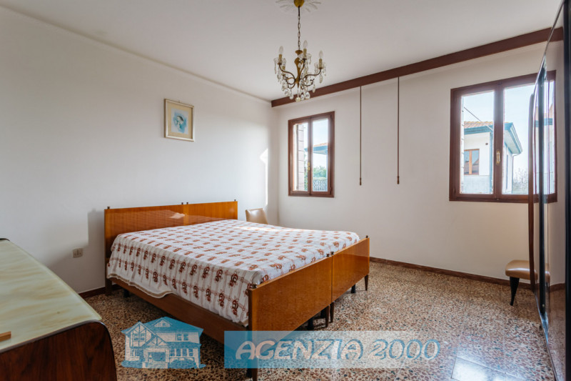 LA TUA OCCASIONE E' A TERRASSA PADOVANA!!! LA CASA GIUSTA PER TE!!! CON AMPIO GIARDINO E TERRENO ...