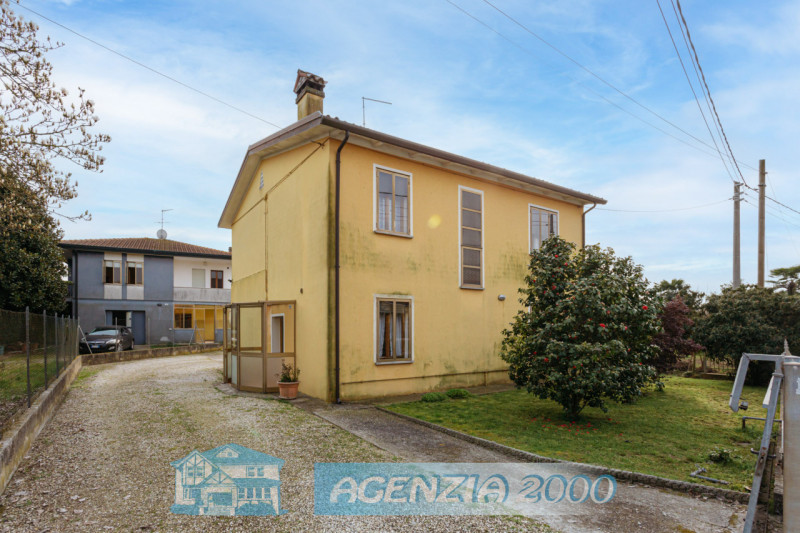 LA TUA OCCASIONE E' A TERRASSA PADOVANA!!! LA CASA GIUSTA PER TE!!! CON AMPIO GIARDINO E TERRENO ...