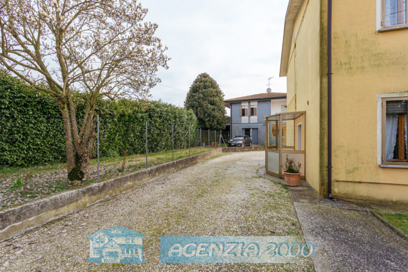 LA TUA OCCASIONE E' A TERRASSA PADOVANA!!! LA CASA GIUSTA PER TE!!! CON AMPIO GIARDINO E TERRENO ...