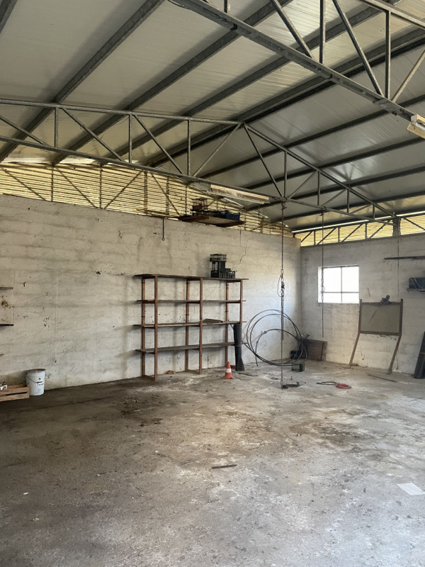 Scopri un'opportunità unica di possedere un incantevole rustico cascina nel cuore della zona di P...