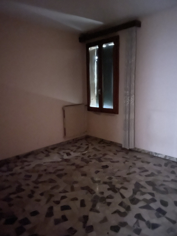 Scopri un'opportunità unica di possedere un incantevole rustico cascina nel cuore della zona di P...