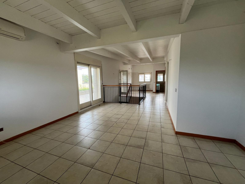 FORCELLINI: CLASSE ENERGETICA A2 - Epgl,nren 54,40 KWh/mq anno.
In tranquillo contesto residenzia...