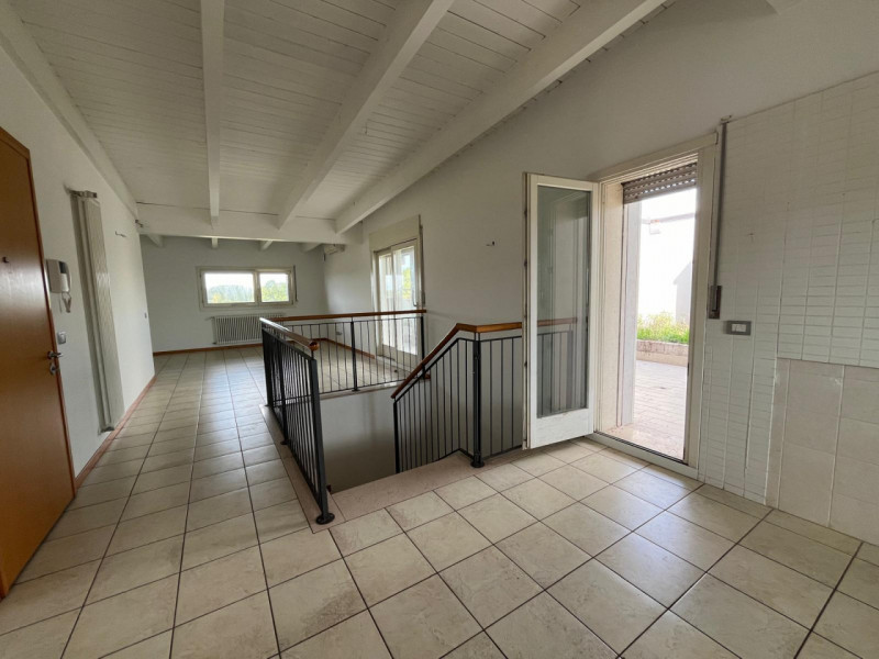 FORCELLINI: CLASSE ENERGETICA A2 - Epgl,nren 54,40 KWh/mq anno.
In tranquillo contesto residenzia...