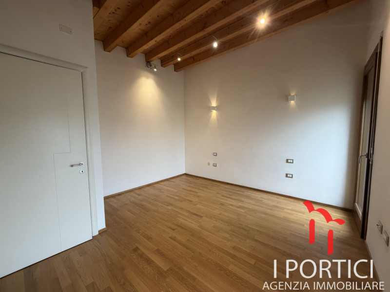 San Martino di Lupari  -


NON CHIAMARE
SOLO REFERENZIATI CON CONTRATTO A TEMPO INDETERMINATO.
SC...