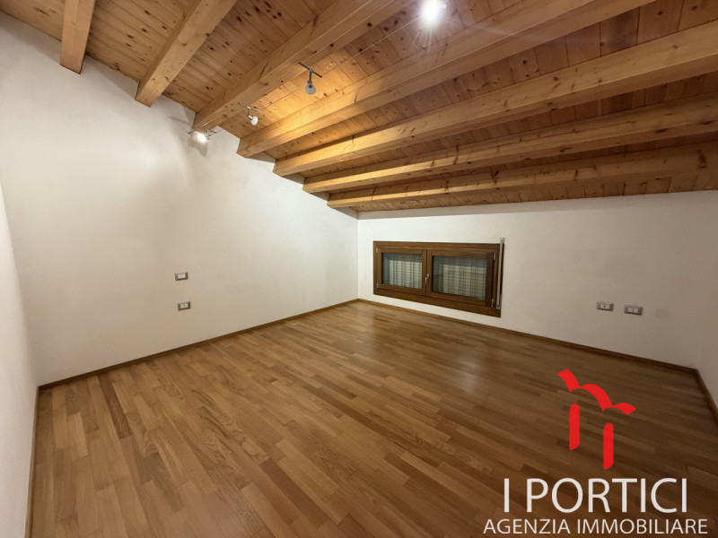 San Martino di Lupari  -


NON CHIAMARE
SOLO REFERENZIATI CON CONTRATTO A TEMPO INDETERMINATO.
SC...