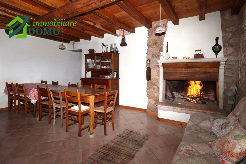 LIMITROFI SCHIO: A soli 12 minuti dal centro di Schio, immerso tra le dolci colline e i boschi ri...