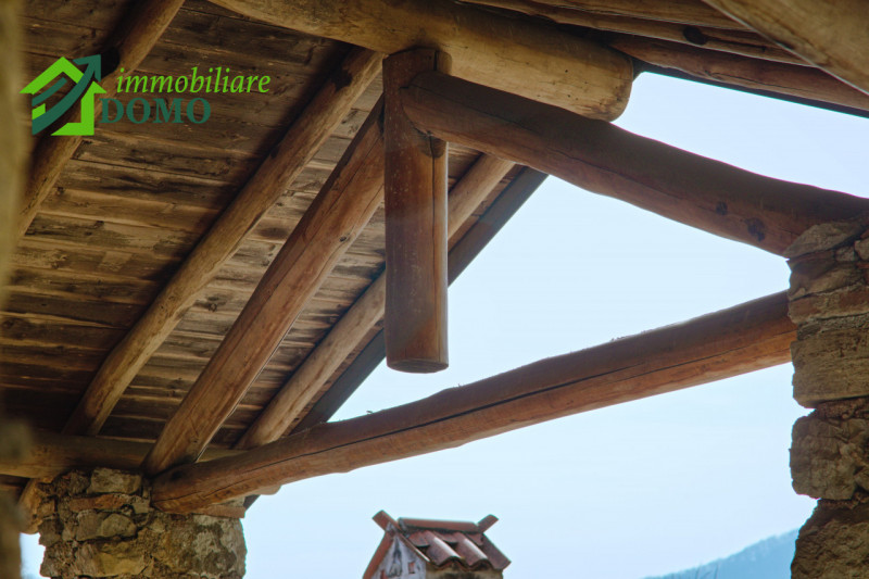 LIMITROFI SCHIO: A soli 12 minuti dal centro di Schio, immerso tra le dolci colline e i boschi ri...