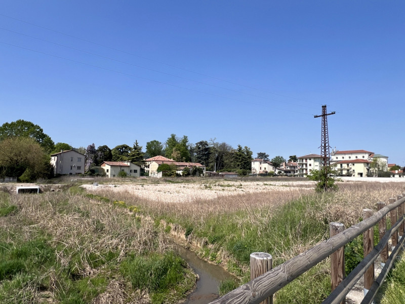 AREA EDIFICABILE IN CENTRO A CAMPEDELLO - VIA CA' TOSATE - Rif. 8364
In posizione interna e silen...