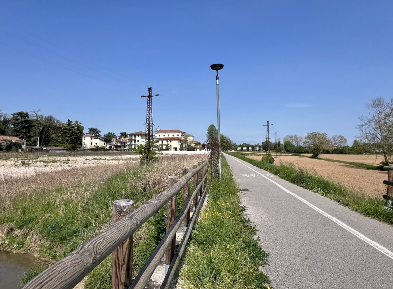 AREA EDIFICABILE IN CENTRO A CAMPEDELLO - VIA CA' TOSATE - Rif. 8364
In posizione interna e silen...