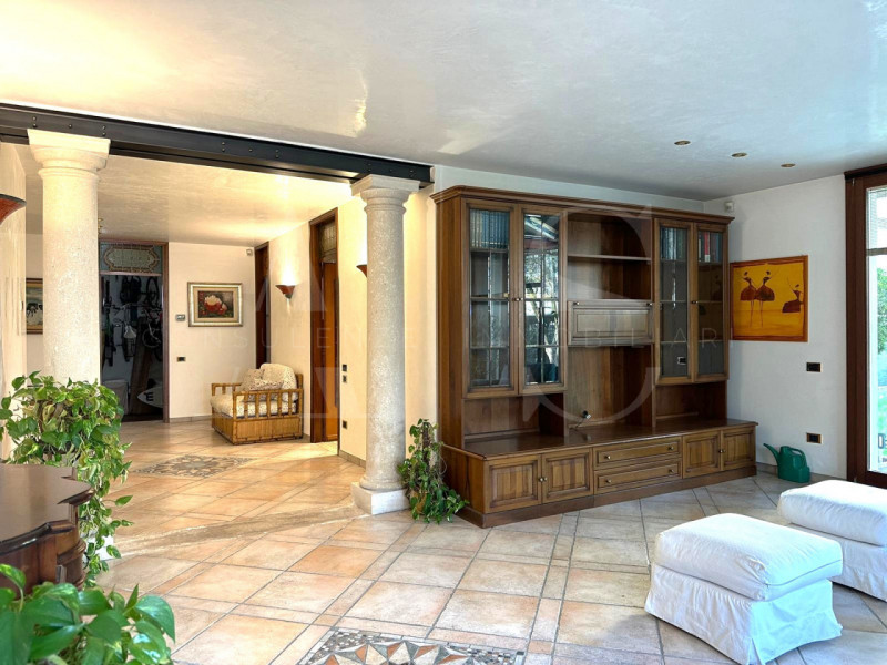 In una delle zone residenziali più comode e servite della città, a due passi da Prato della Valle...