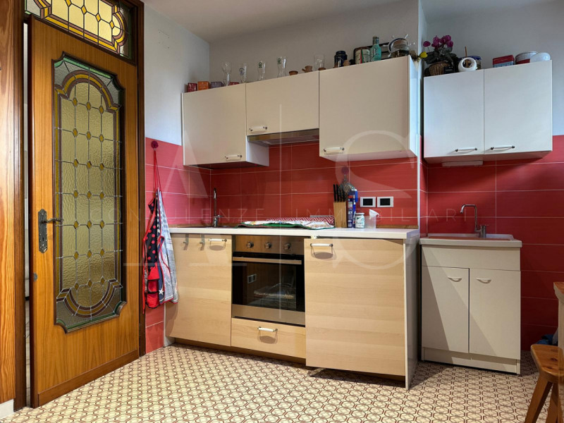 In una delle zone residenziali più comode e servite della città, a due passi da Prato della Valle...