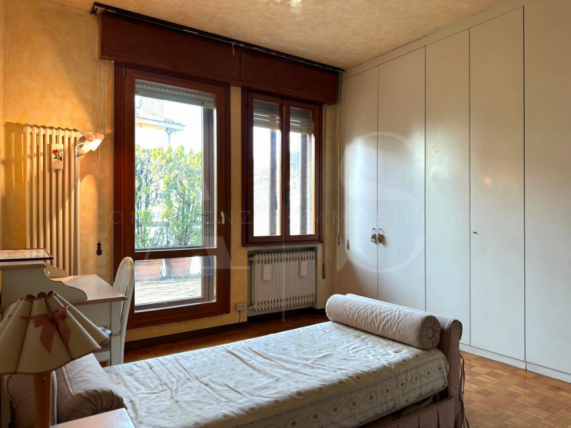 In una delle zone residenziali più comode e servite della città, a due passi da Prato della Valle...