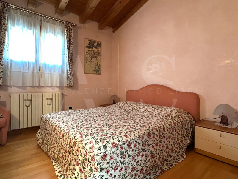 In una delle zone residenziali più comode e servite della città, a due passi da Prato della Valle...