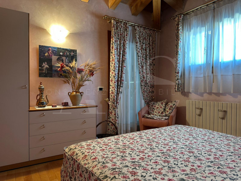 In una delle zone residenziali più comode e servite della città, a due passi da Prato della Valle...