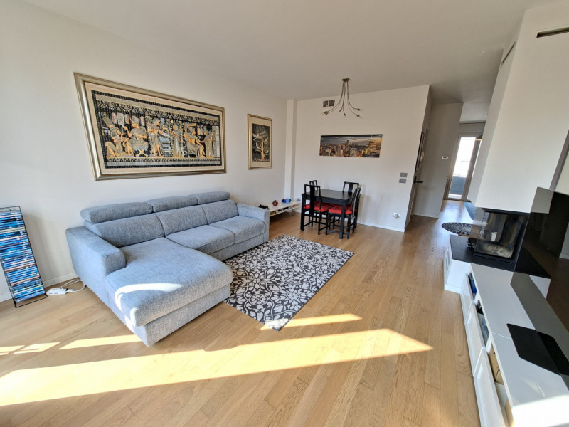 Studio Itaca Immobiliare propone in vendita un appartamento situato nel quartiere Sacra Famiglia,...