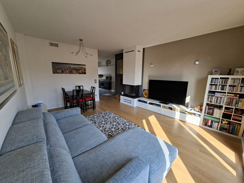 Studio Itaca Immobiliare propone in vendita un appartamento situato nel quartiere Sacra Famiglia,...