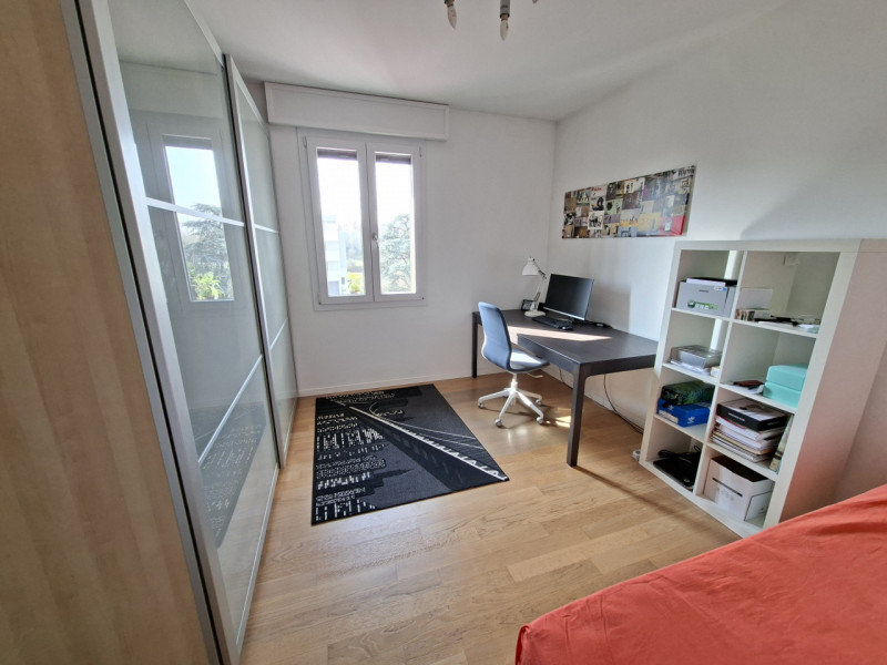 Studio Itaca Immobiliare propone in vendita un appartamento situato nel quartiere Sacra Famiglia,...