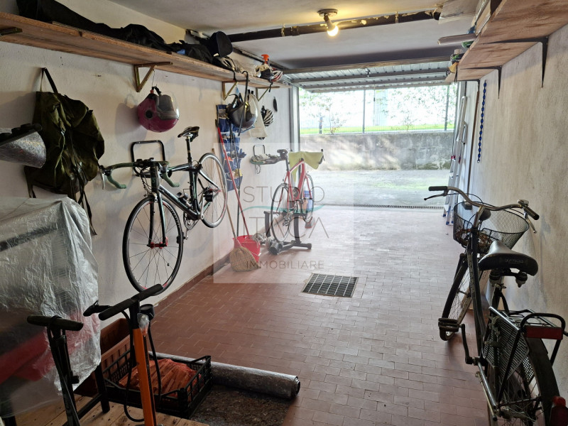 Studio Itaca Immobiliare propone in vendita un appartamento situato nel quartiere Sacra Famiglia,...