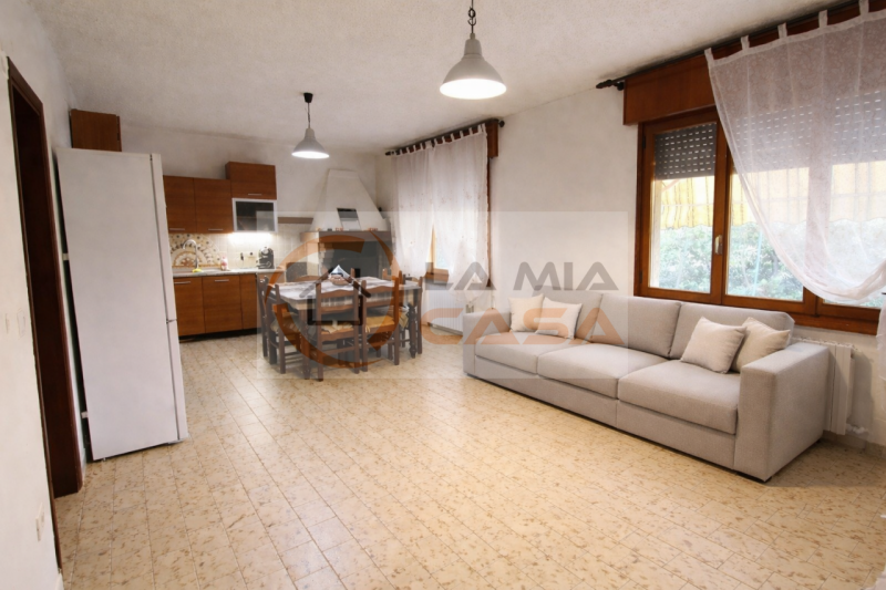 VIGONZA: Porzione di bifamiliare orizzontale al piano terra. E' la casa ideale per chi cerca gran...