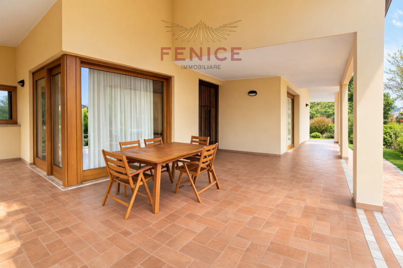 Nel cuore della tranquilla frazione di Guarda, a pochi minuti dal centro di Montebelluna, si prop...